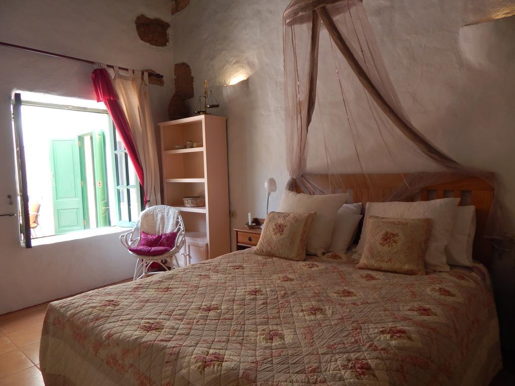 La Casa Caldera Guest House Femes Exterior photo