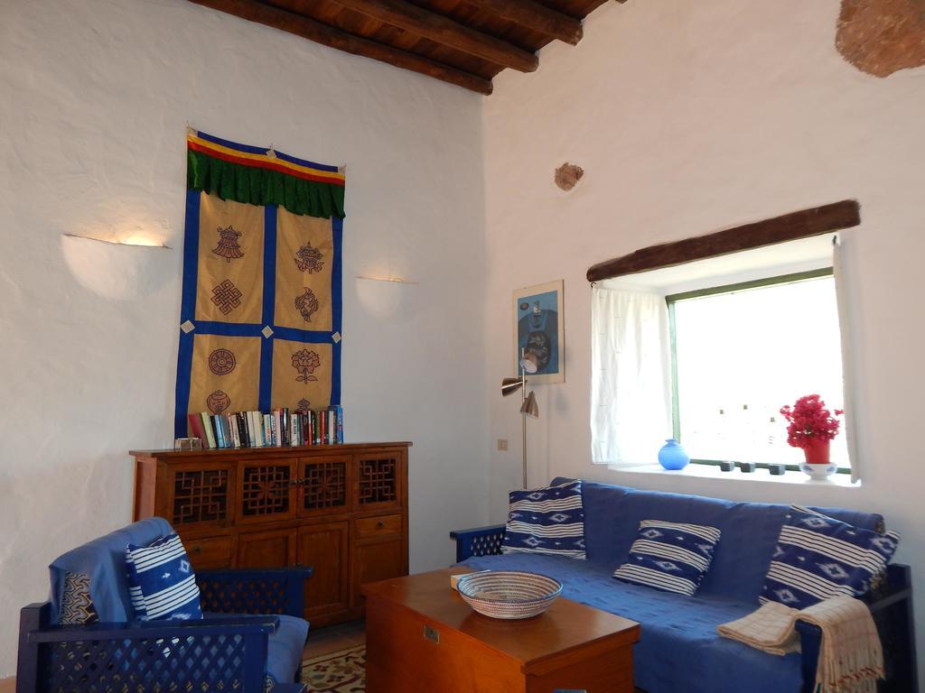La Casa Caldera Guest House Femes Exterior photo