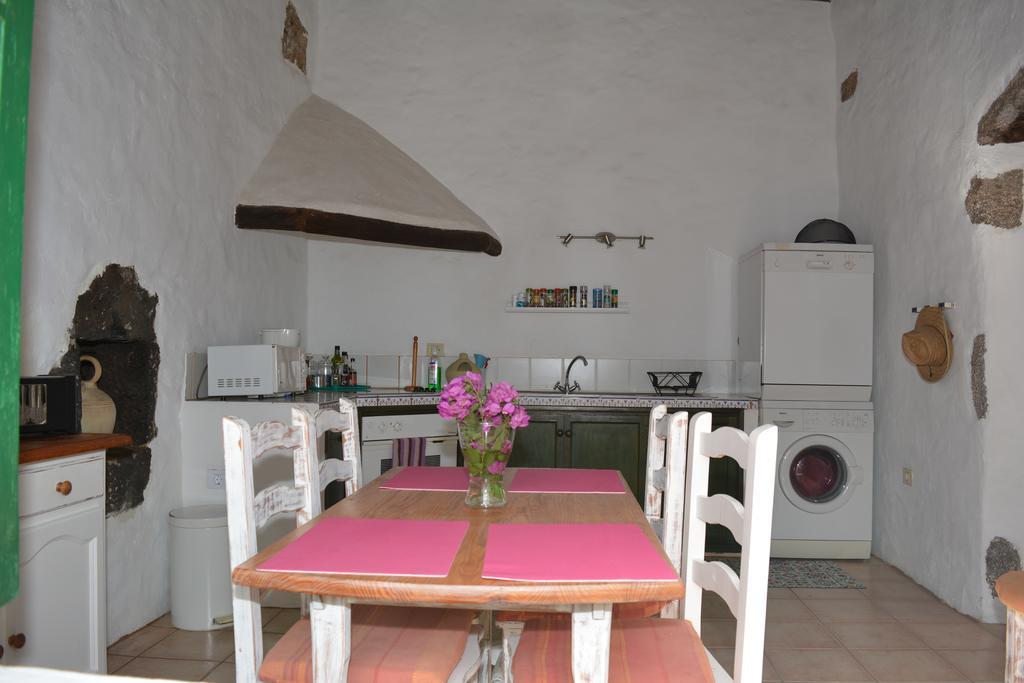 La Casa Caldera Guest House Femes Exterior photo
