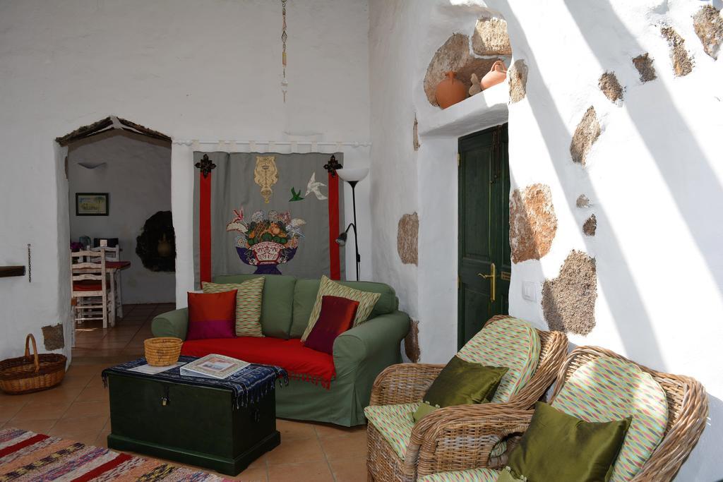 La Casa Caldera Guest House Femes Exterior photo