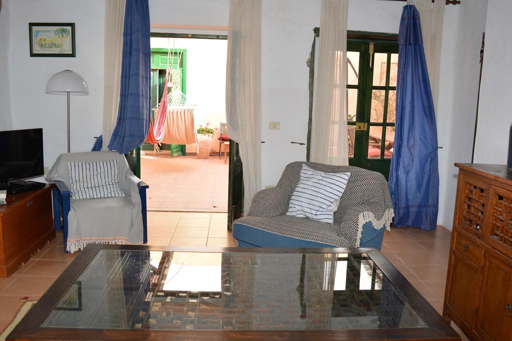 La Casa Caldera Guest House Femes Exterior photo