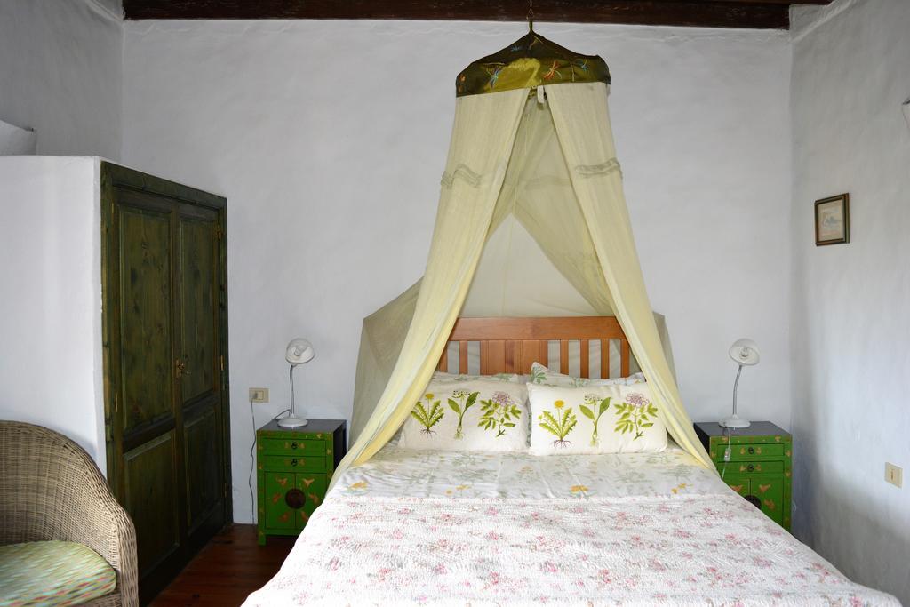 La Casa Caldera Guest House Femes Exterior photo