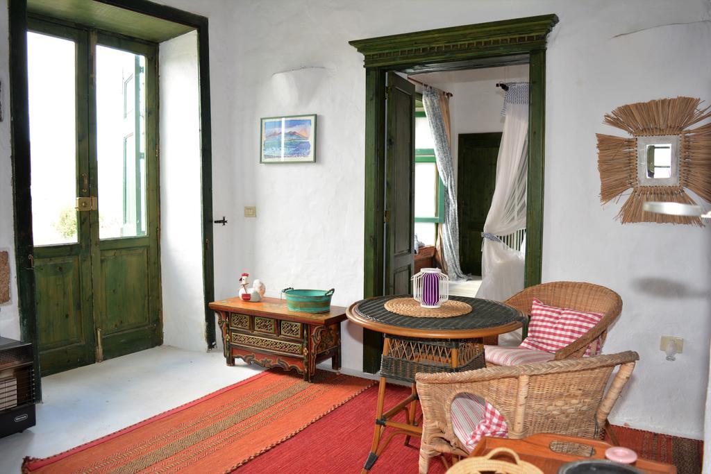 La Casa Caldera Guest House Femes Exterior photo